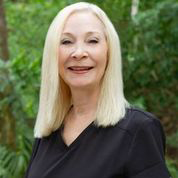 Lori's Headshot